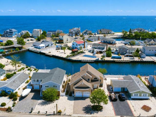 House for sale in Barnegat, New Jersey