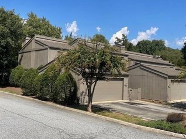 Townhouse for sale in Guilford, North Carolina