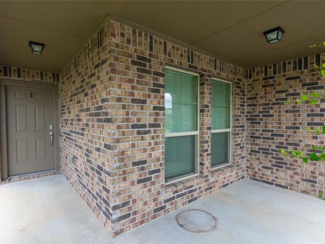 House for sale in Taylor