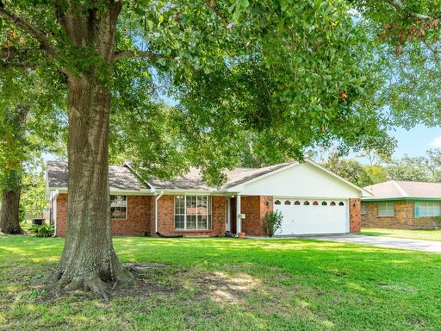 House for sale in Clute, Texas
