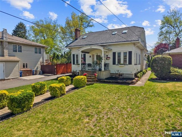 House for sale in Lyndhurst, Bergen County