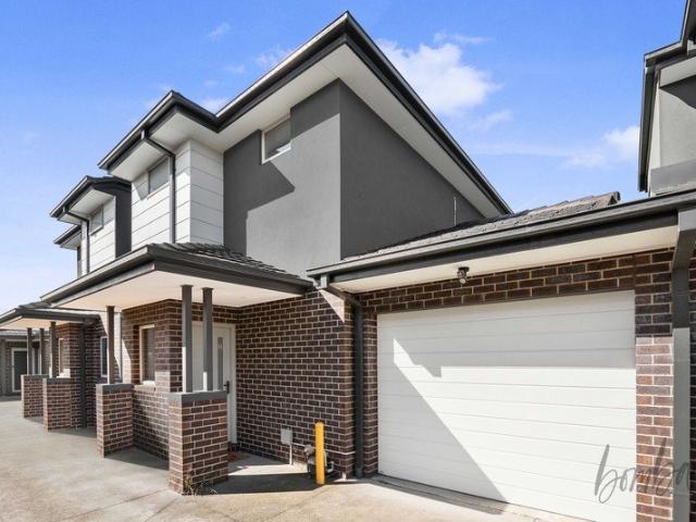Townhouse for sale in Camerons Creek, Victoria