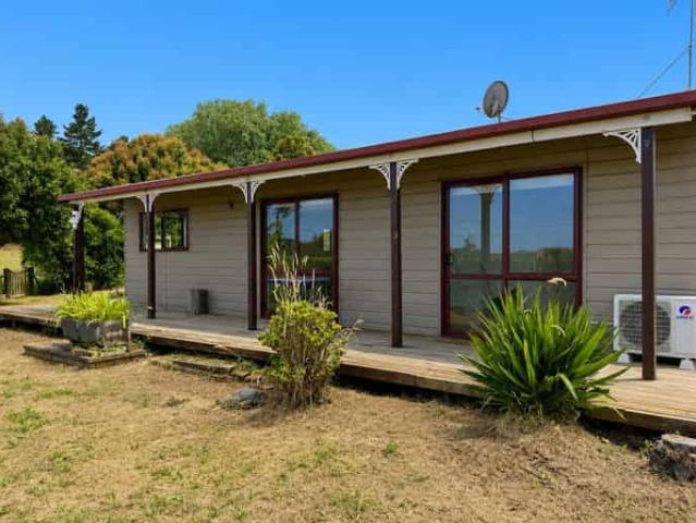 House for rent in Awhitu, Oroua County