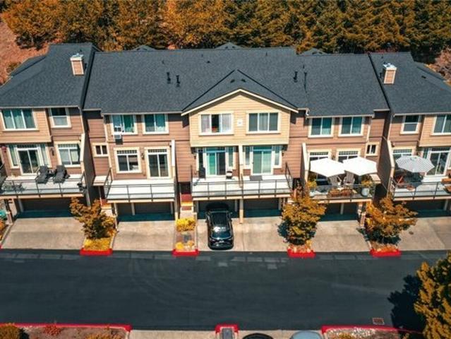 Townhouse for sale in Issaquah, Washington