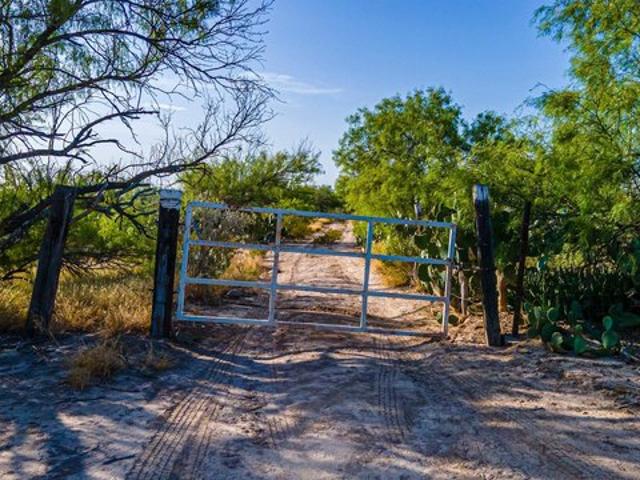 Land for sale in Nye, Laredo