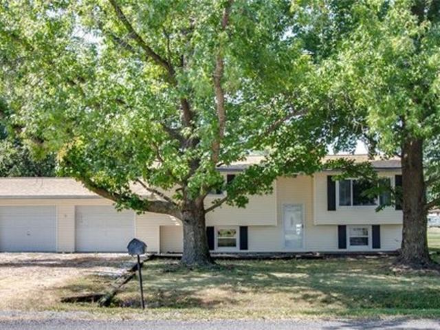 House for sale in Jersey, Illinois