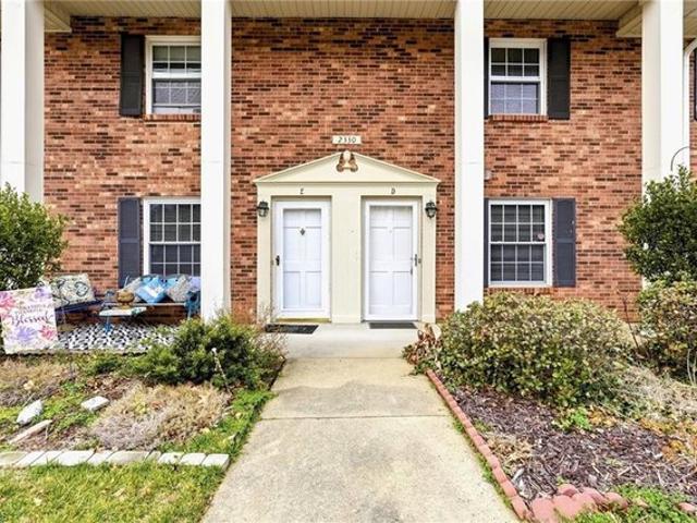 Condo for sale in Clemmons, North Carolina