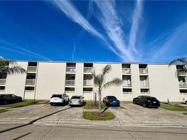 Condo for sale in Metairie, Louisiana