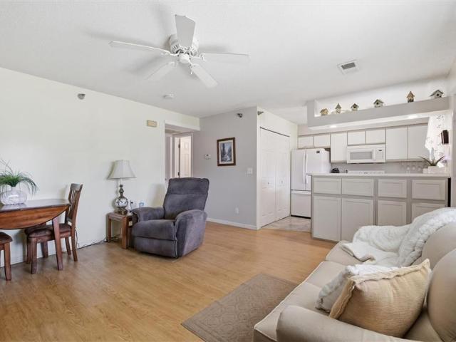 Condo for sale in Gladstone, Missouri