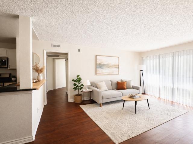 Apartment for rent in Canoga Park, California