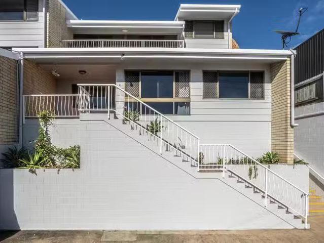 House for rent in North Ward, Queensland