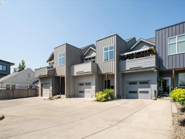 Townhouse for sale in Oregonia