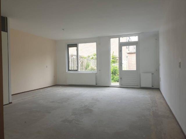 Appartement te huur in Stevenshof, Zuid Holland