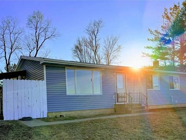 House for sale in Vinton, Iowa