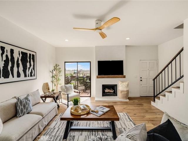 Townhouse for sale in Lomita, California