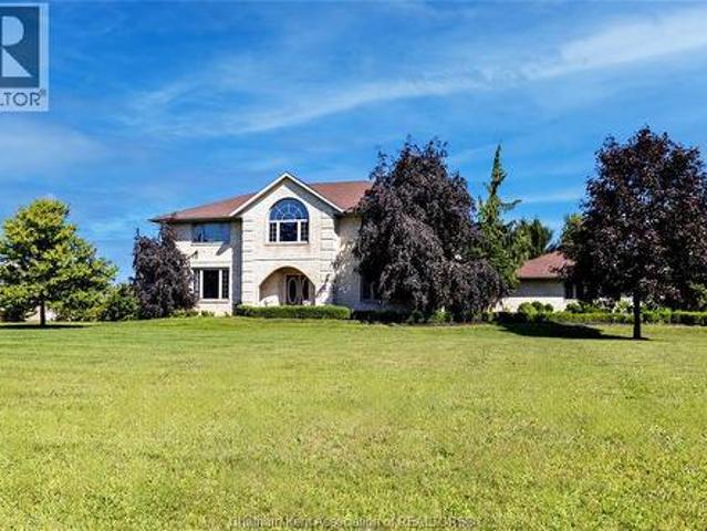 House for sale in Chatham–kent, Ontario
