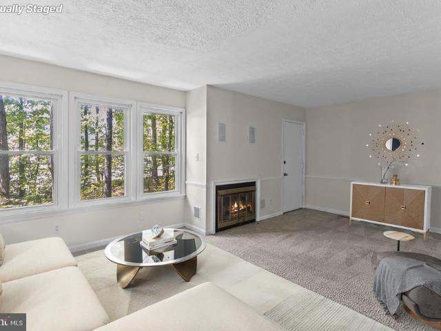Condo for sale in California, Maryland