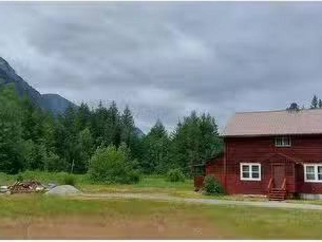House for sale in Hagensborg, British Columbia