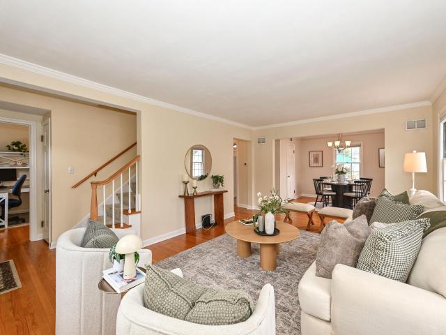 House for sale in Pasadena, Wauwatosa