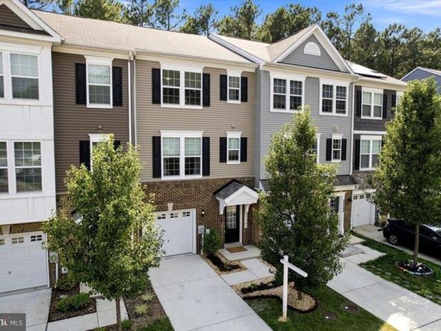 Townhouse for sale in California, Maryland