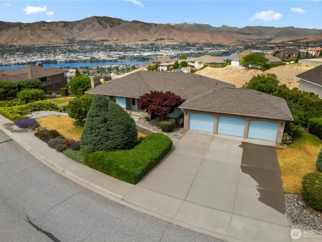 House for sale in East Wenatchee