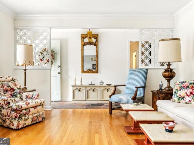 House for sale in Dunwoody, DeKalb County