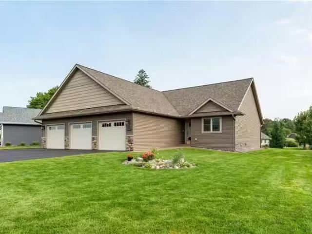 House for sale in Eau Claire