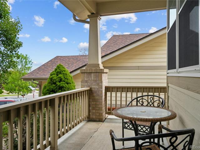 House for sale in Heritage Eagle Bend, Aurora