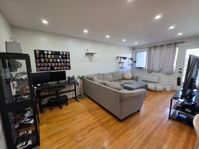 Property for rent in Longueuil, Quebec