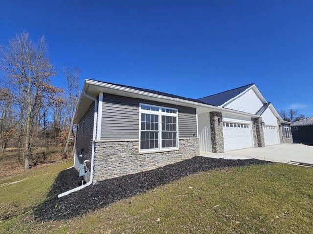 Condo for sale in Hillsdale, Hillsdale County
