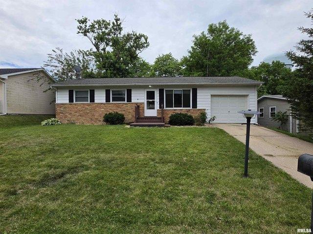 House for sale in Washington, Illinois