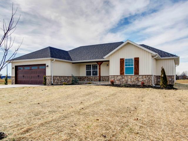 House for sale in Seymour, Missouri