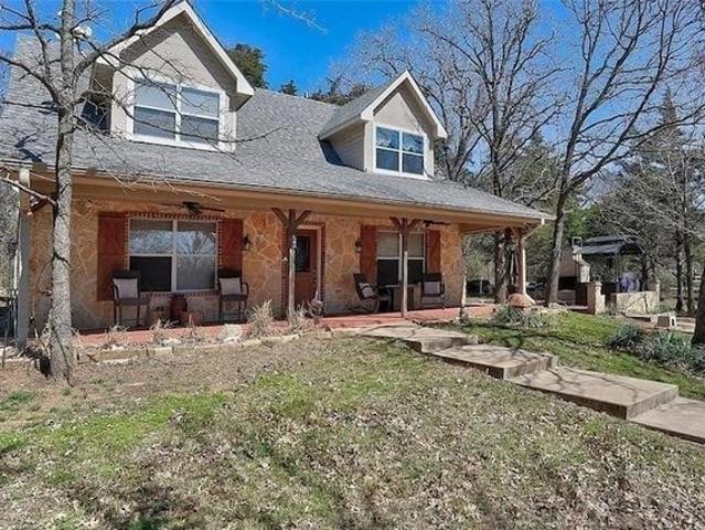 House for sale in Pottsboro, Texas