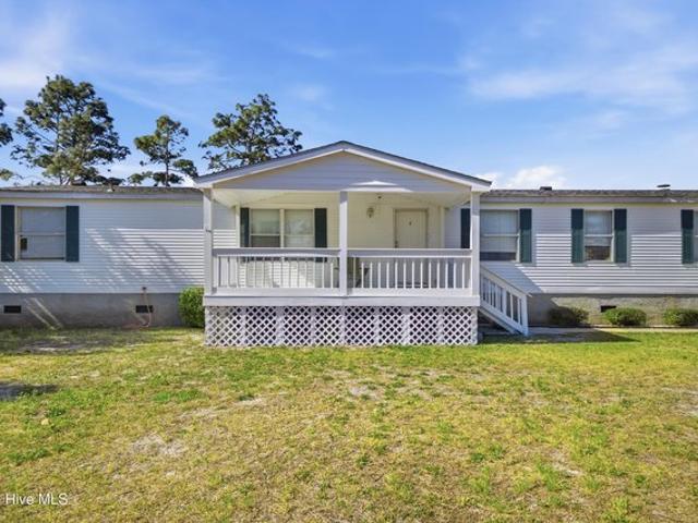 House for sale in Hubert, North Carolina