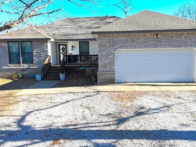 House for sale in Seymour, Missouri