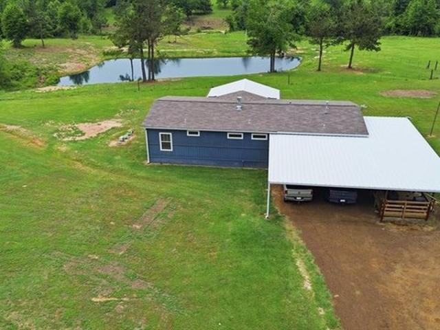 House for sale in Shelby, Texas