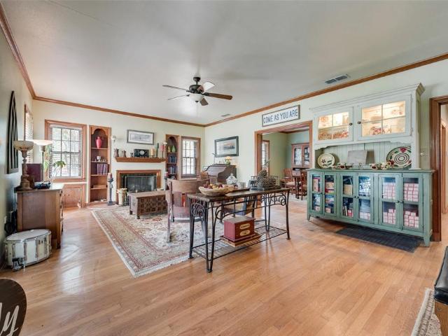 House for sale in Wills Point, Texas