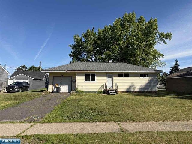 House for sale in Hoyt Lakes, Minnesota