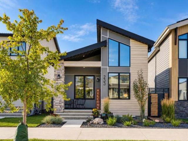 House for sale in Rockland Park, Calgary