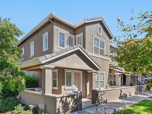 Townhouse for sale in Freedom, California