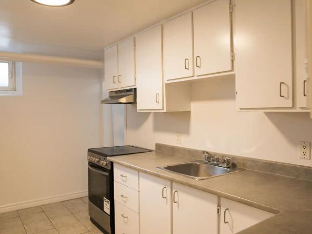Apartment for rent in Somerset, Ottawa