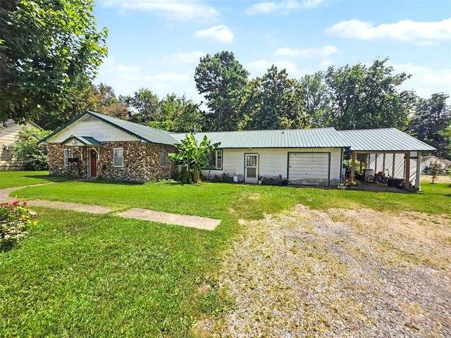 House for sale in Tahlequah, Oklahoma