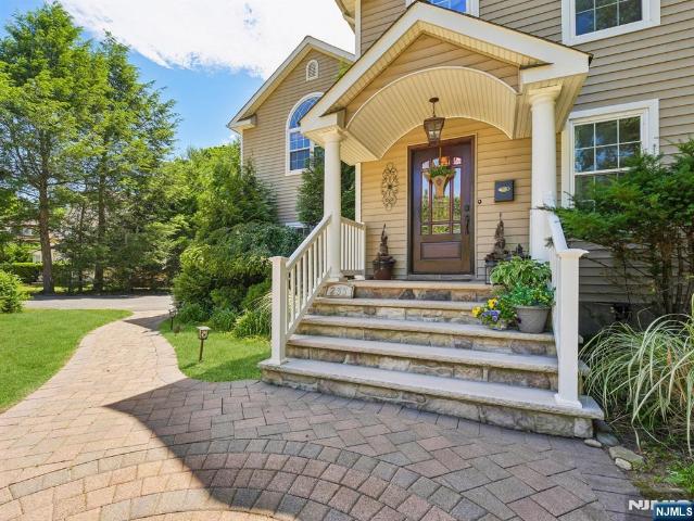 House for sale in Allendale, New Jersey