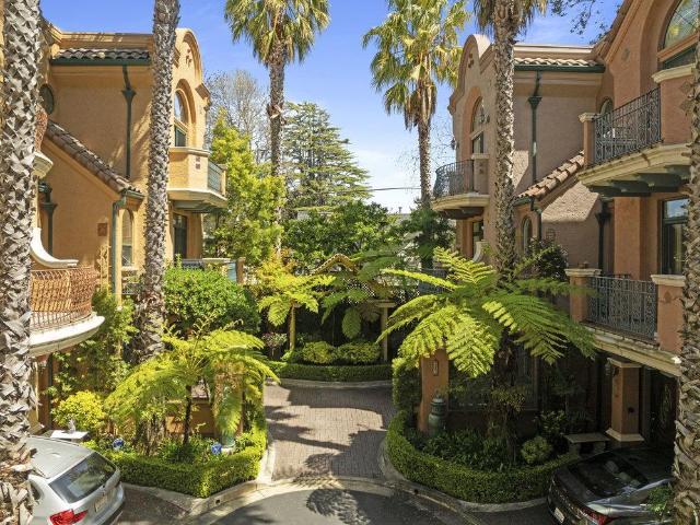 Townhouse for sale in Santa Cruz