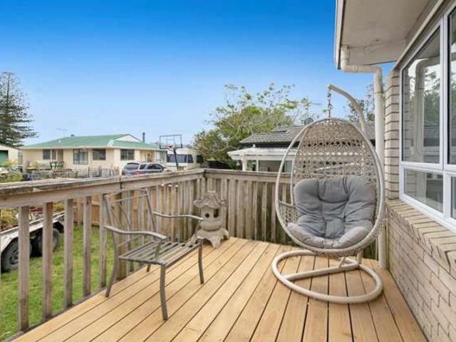 House for sale in Parakai