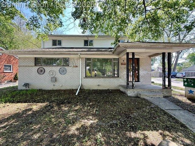 House for sale in Oak Park, Michigan