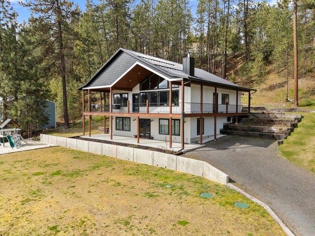 House for sale in Nine Mile Falls, Washington