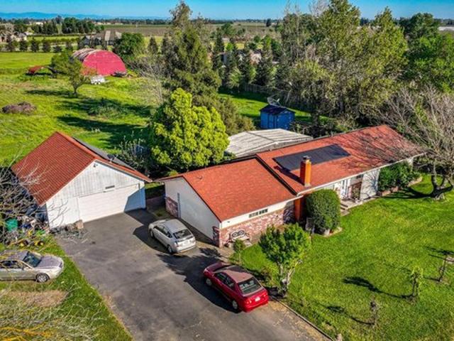 House for sale in Acampo, California
