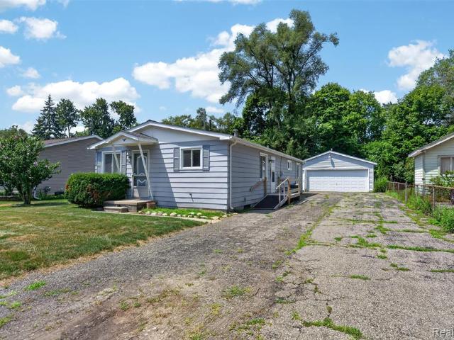 House for sale in Keego Harbor, Michigan
