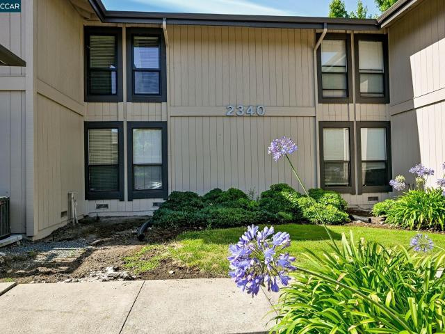 Condo for sale in Pleasant Hill, California